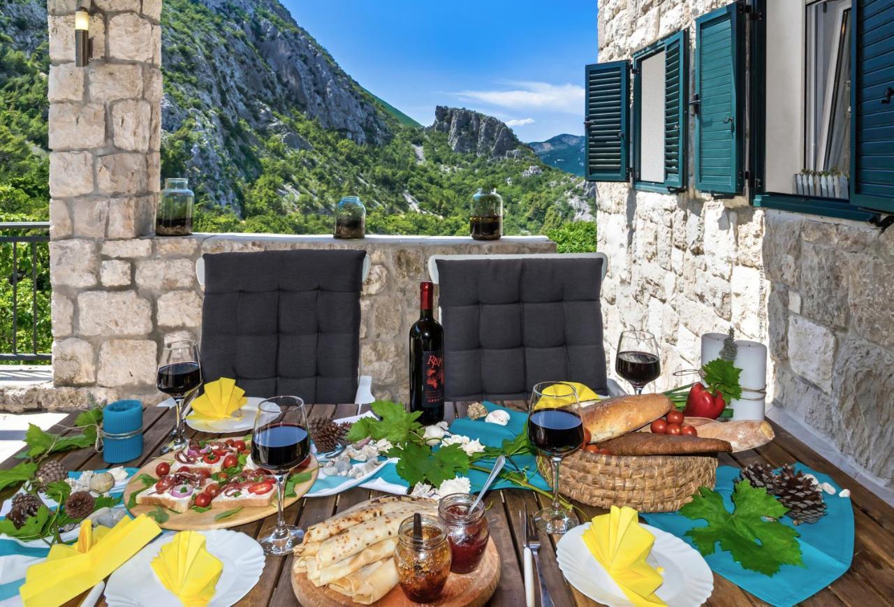 Вилла Stonehouse Korlat With Open-Air Jacuzzi Podspilje  Экстерьер фото