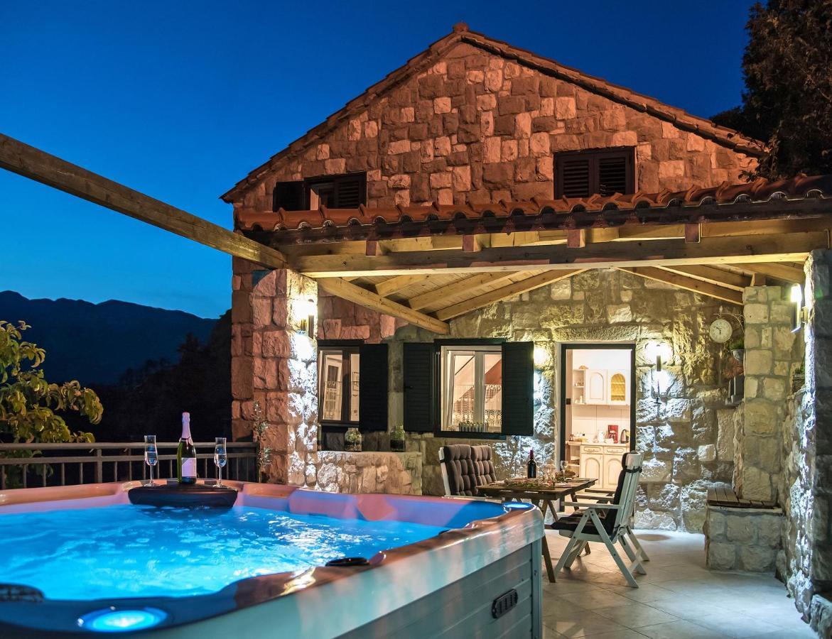 Вилла Stonehouse Korlat With Open-Air Jacuzzi Podspilje  Экстерьер фото
